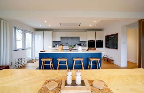 Rivermead Beach House -Modern beach house with indoor pool - Foto 53