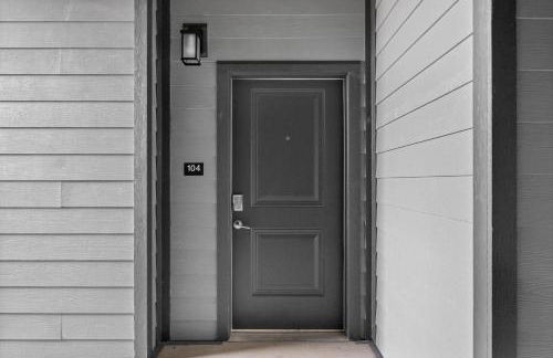 Modern King BR, Sectional, Pool, Gym, Near U of A - Foto 40