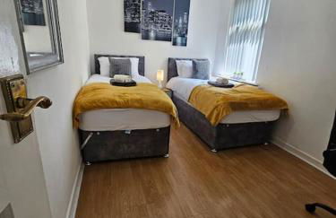 City Centre - Comfy 6 beds - Up to 30 percent off - Contractors delight - Foto 18