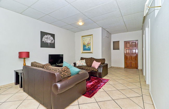 BM Gardens Apartment Hotel - Photo 16