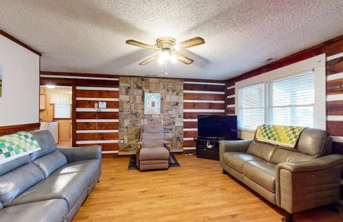 2 Bed 2 Bath Vacation home in Whittier II - Photo 4