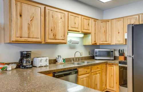 Heated Pool and Hot Tubs at Dtwn Winter Park Condo! - Foto 2