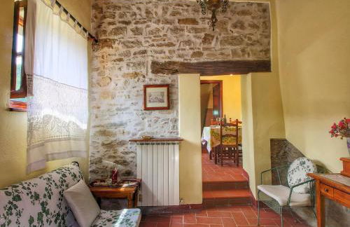 Farmhouse With Stables, Horses and the Ability to Make Horseback Riding - Photo 34