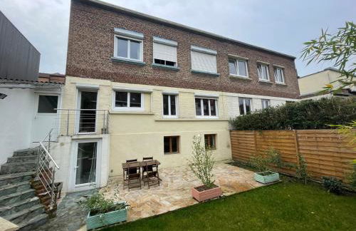 Family Home in Lille, Garden and Parking - 6/8p - Foto 3