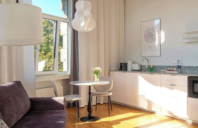 Miro Rooms Center Cloud - Quite Chic - Photo 1