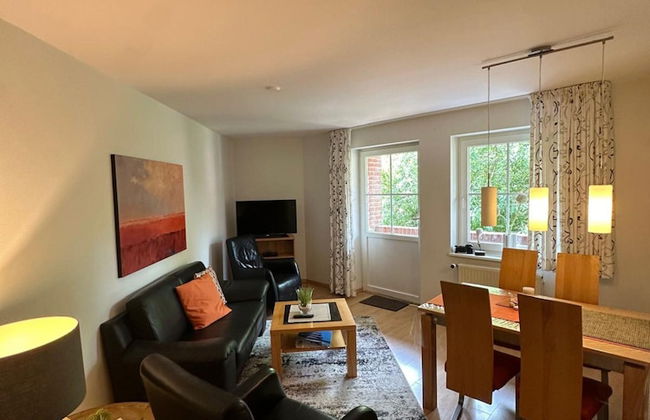 Coastal Comfort With Garden - Photo 6