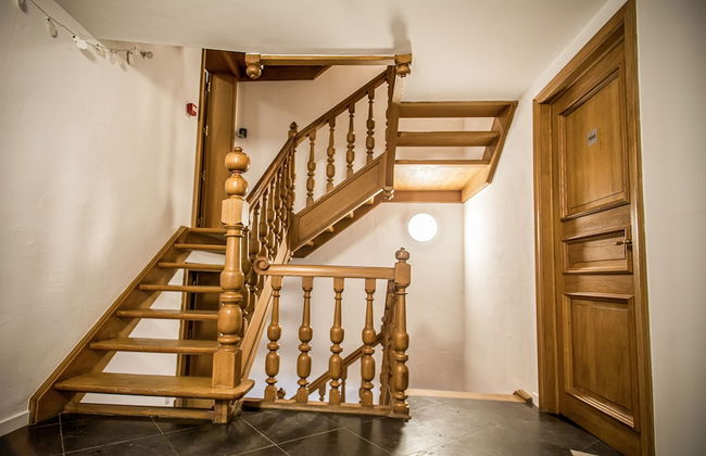 Luxury Suites Riverside Residence - Photo 13