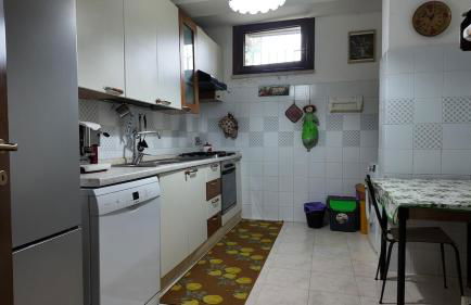 Whole apartment in Villa surrounded by green - Foto 33