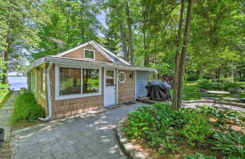 White Lake Home with Patio, Fire Pit, Boat Dock! - Foto 28