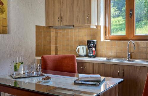 Omalia Village - Photo 10