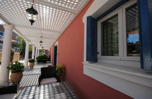 Metohi Georgila - Foto 47