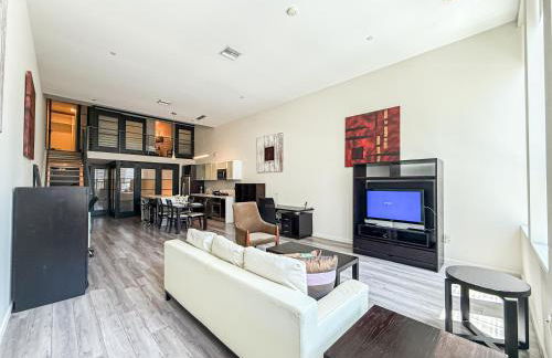 Stylish 2BR Loft with Top-Tier Amenities - 104 - GL - Foto 12