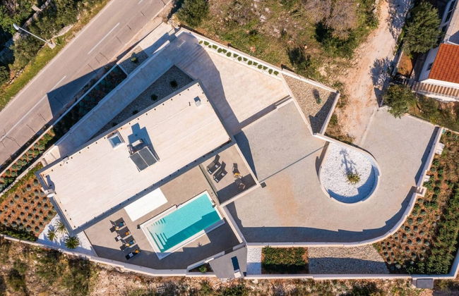 Holly - With Pool - H - Foto 35