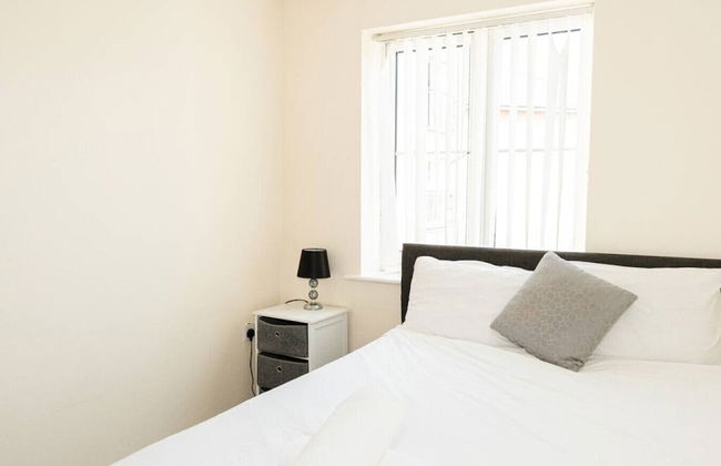 2 Bedroom Apartment Warrington - Photo 8
