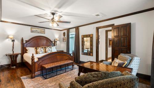 Castle Stay by Gathering Place Hot Tub & Fire Pit - Foto 4