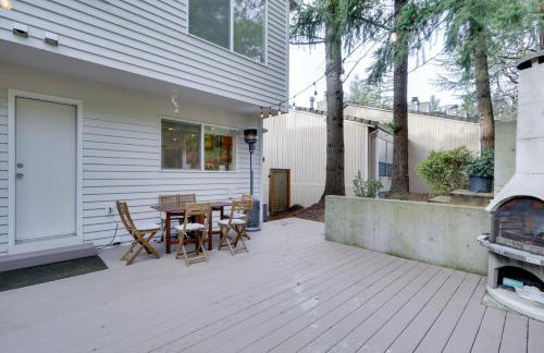 Lake Oswego Home with Deck 9 Mi to Downtown Portland - Foto 3