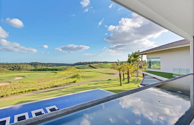 Modern 7BR Villa w Stunning Views of Golf Course - Photo 20
