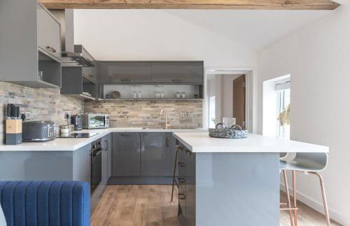 Apartment in the Countryside with Hot Tub - Photo 5