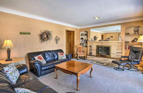 Cumberland Retreat with Lakefront Yard and Dock - Foto 4