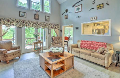 10-Acre Mountain Home Getaway with Fire Pit - Foto 6