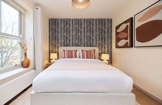 The South Hampstead Hideaway - Stylish 6bdr Home - Photo 8