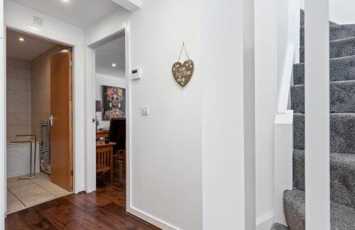 Pass the Keys Tannery Mews - Stunning Central 2-Bed with Parking - Foto 27