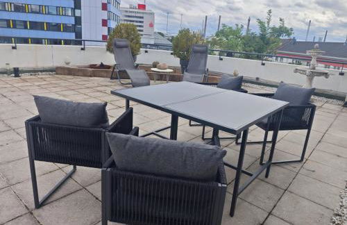 Im Herzen von Wiesdorf- Blick auf das BAYER-KREUZ -Appartement mit 2 Schlafzimmern & 3 Betten-für 4 Personen -Zentral gelegen - Friedrich Ebert Platz 5a , 4te Etage -kein Aufzug -Lift- Dachterrasse und Sauna - Kaution Pflicht - - Foto 24