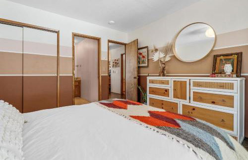 Nightcap Lodge- HOT TUB WITH BREATHTAKING MOUNTAIN VIEWS! - Foto 25