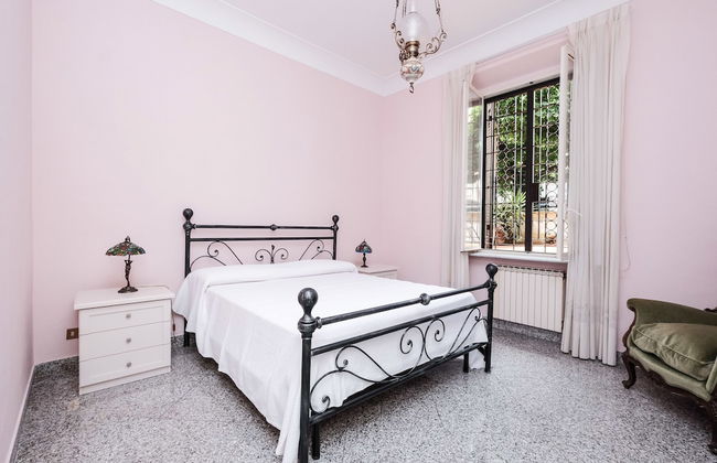 Lush Garden Steps Away from Great Park - Foto 1