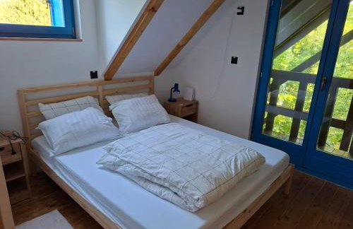 Blue House - Photo 17