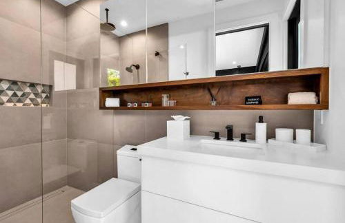 Flamingo Park Paradise: Luxury Poolside Haven - Foto 51