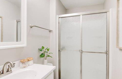 Cozy 1-Bedroom Retreat, New Remodel, Fast Wi-Fi - Foto 6