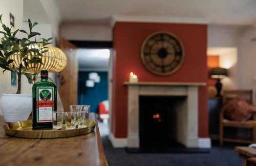 The Farmhouse with two hot tubs - Foto 42