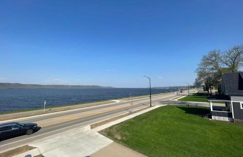 3 Bedroom Condo with Lake Pepin views with access to shared outdoor pool - Foto 15