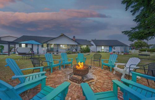 Walk to Lake Texoma Family-Friendly Retreat - Foto 46