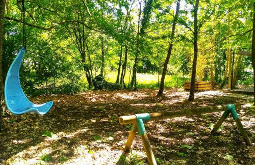 Le Parc Jean Édouard - Spa avec jacuzzi privé - Superbe villa 4 chambres - 9 couchages - 6 lits - Poêle - Parking - Climatisation réversible- Terrasse ombragée et grand jardin - Foto 15