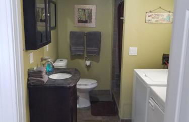 Family Friendly Lakefront Oasis! Huge Deck-Pets Welcome - Foto 17