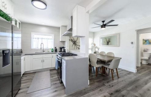 Spacious Disneyland 5 Bedroom 4 Bath House with Game Room - Photo 19