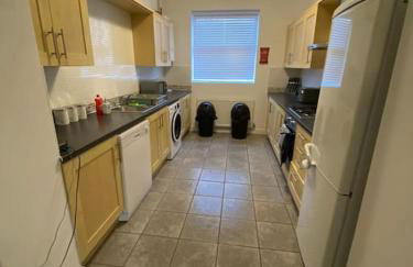 Huge 6 Bed house & 6 Bathrooms. - Foto 16