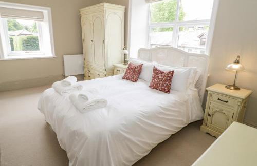 Gwern Borter Manor - Photo 36