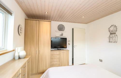 Links View - Foto 24