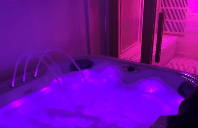 Relaxing Getaway With Hot Tub & Sauna Sleeps 6 - Foto 27