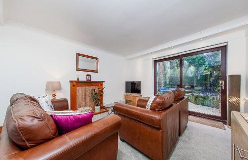 Courtyard Cottage with free onsite parking, garden, short flat walk to town - Foto 5