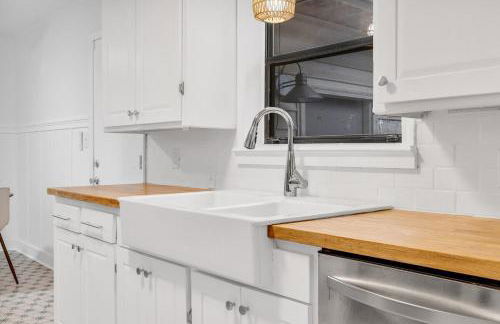 Modern King Bed 5 mins to Downtown - Foto 15