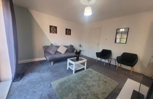 Contractor Friendly Spacious 3 Bed With Private Parking - Foto 11