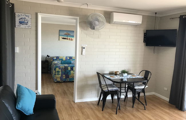 Shark Bay Seafront Apartments - Photo 19