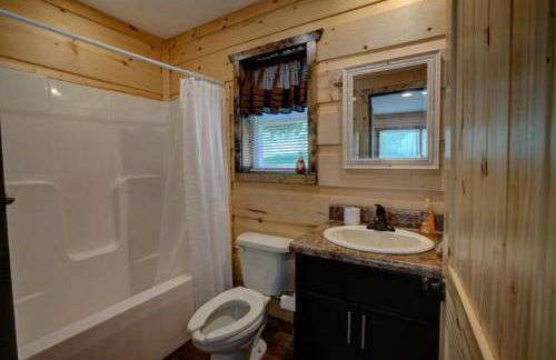 Dragon's Nest Cabin with Mountain Views - Foto 28