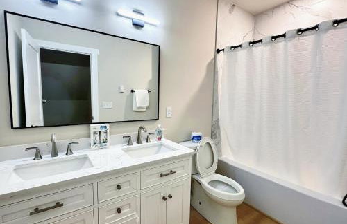 Luxury Bayfront Oasis with Private Beach Access, Near Tulalip Casino and Outlets! - Foto 24