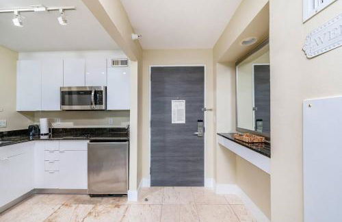 Amazing Intracoastal Views - Walk to the Beach! - Foto 20