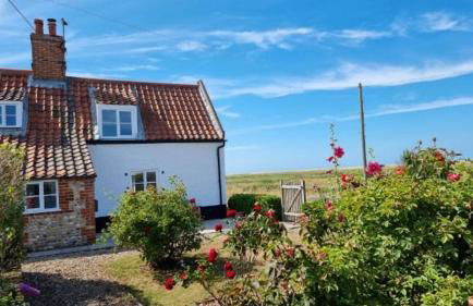 Cley Corner Cottage - Photo 1